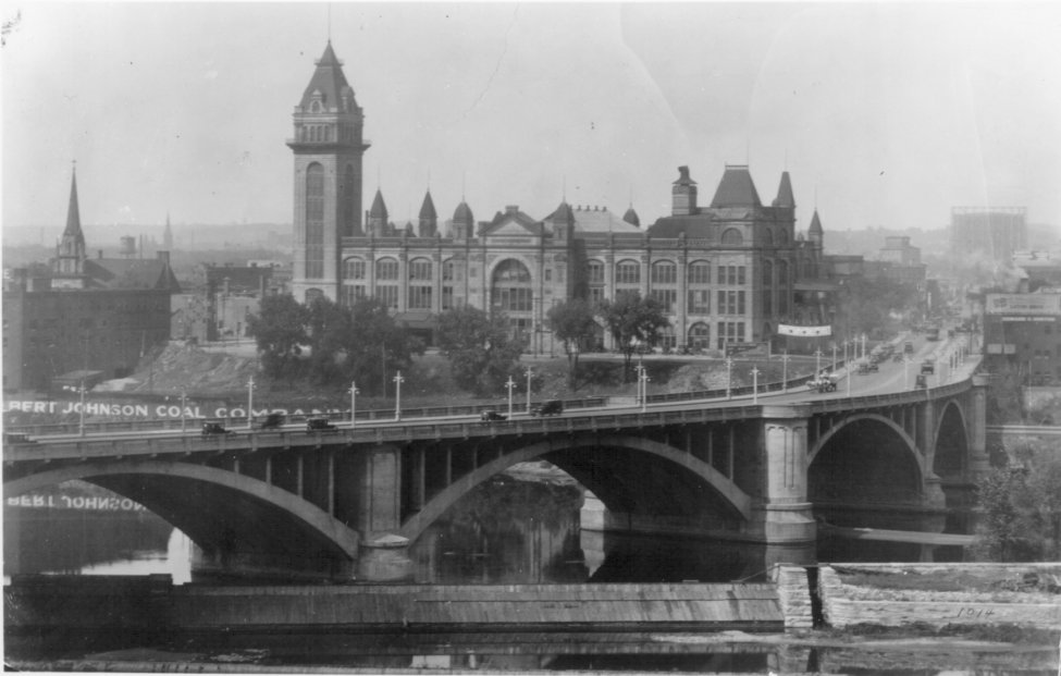 1920-3rd-Ave-Bridge-and-Exposition-Building.jpg