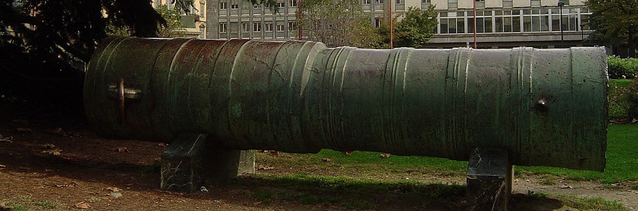 Bronze cast Ottoman bombard – Cast in the 15th–16th century – Fired shots of 1,000 lbs.jpg
