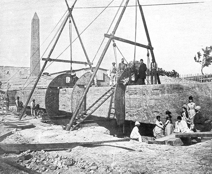 Encasing_Cleopatras_Needle_for_shipment_to_London.jpg