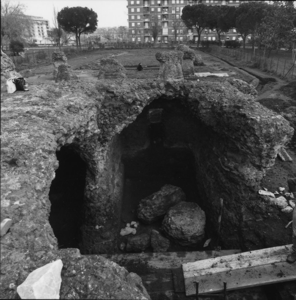 Excavation_Rome_20.jpg