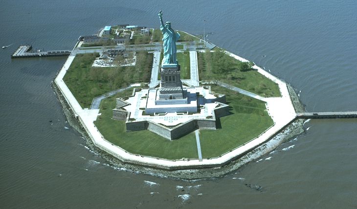 Liberty_Island.jpg