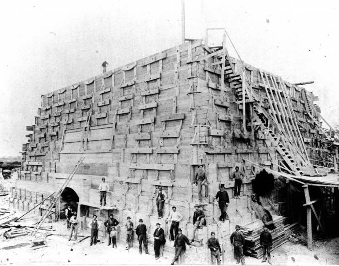 pedestal_construction.jpg
