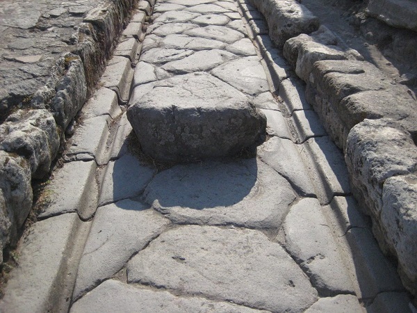 roman-ruts-2.jpg