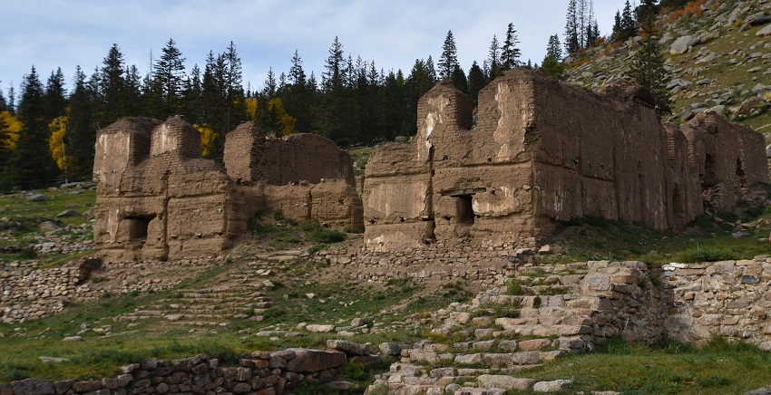 ruins-in-manjusri-monastery-in-bogd-khan-uul-national-park-in-mongolia.jpg
