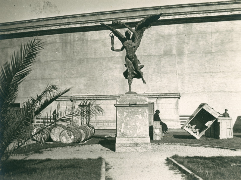 Statue outside Italian building.jpg