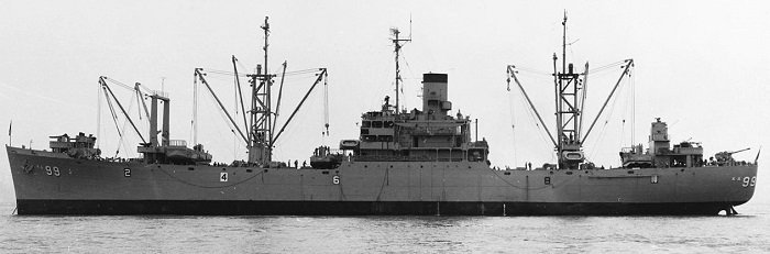 USS_Rolette_(AKA-99).jpg