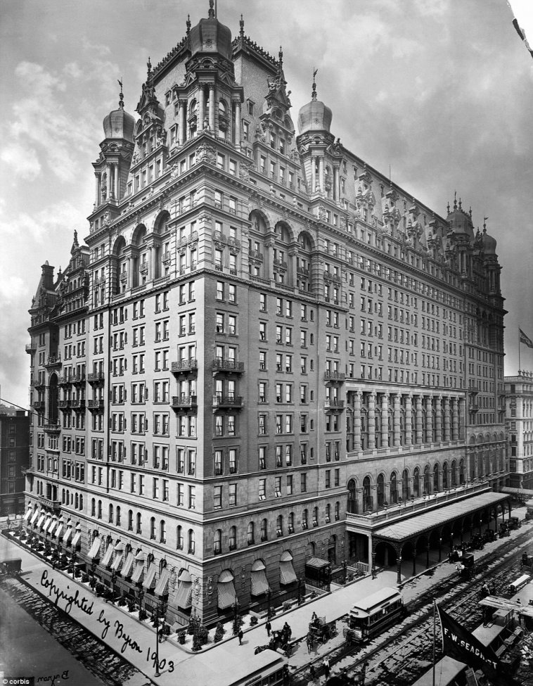 Waldorf-Astoria-1903.jpg