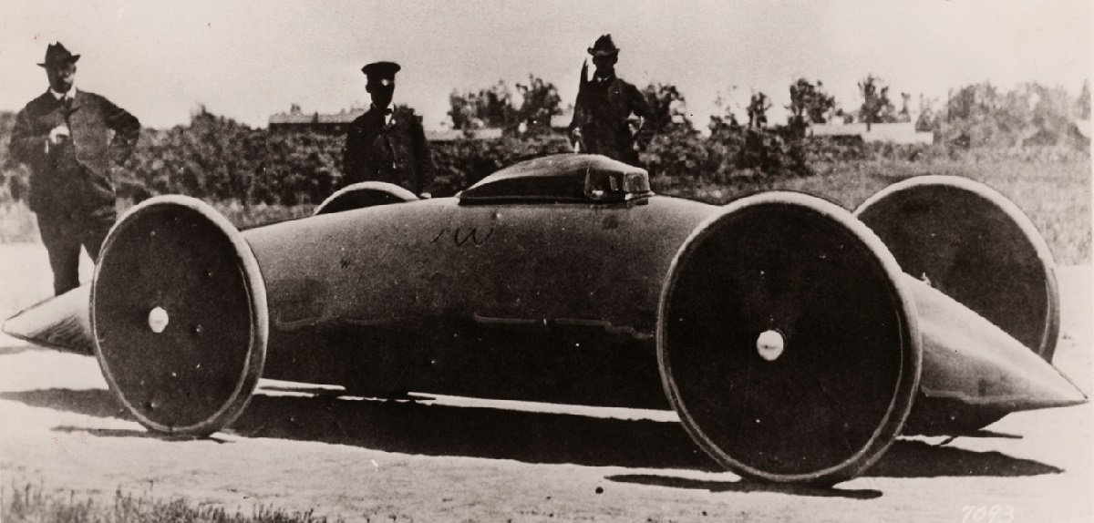Walter Baker Electric Racing Cars 1.jpg