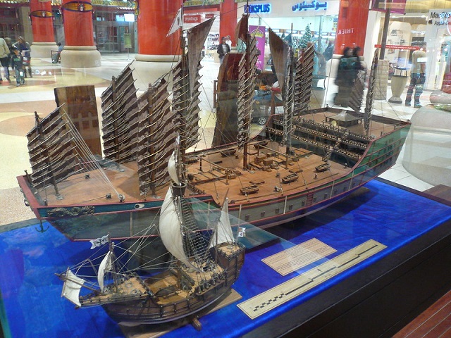 ZHENG HE vs columbus ship-1.jpg