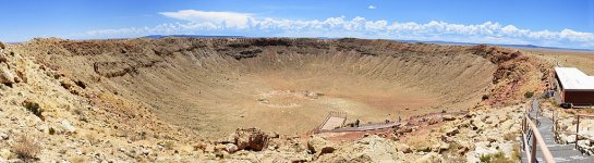 1024px-Meteor_Crater_Panorama_near_Winslow,_Arizona,_2012_07_11.jpg