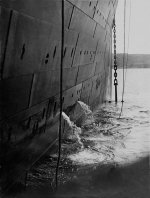 Titanic_last_anchor_rasing.jpg Titanic_last_anchor_rasing.jpg